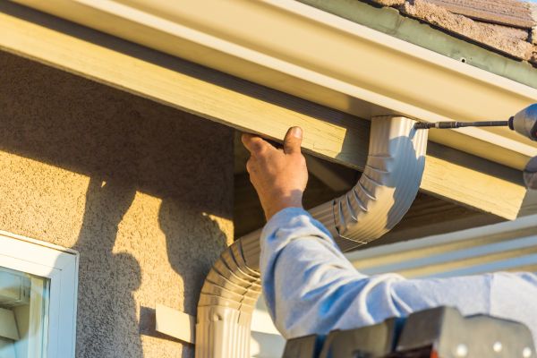Aluminum Rain Gutter Service in Grayson